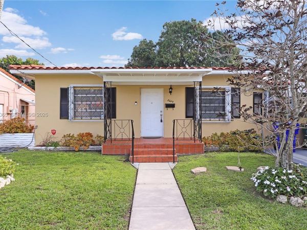 3330 SW 2nd St, Miami, FL 33135