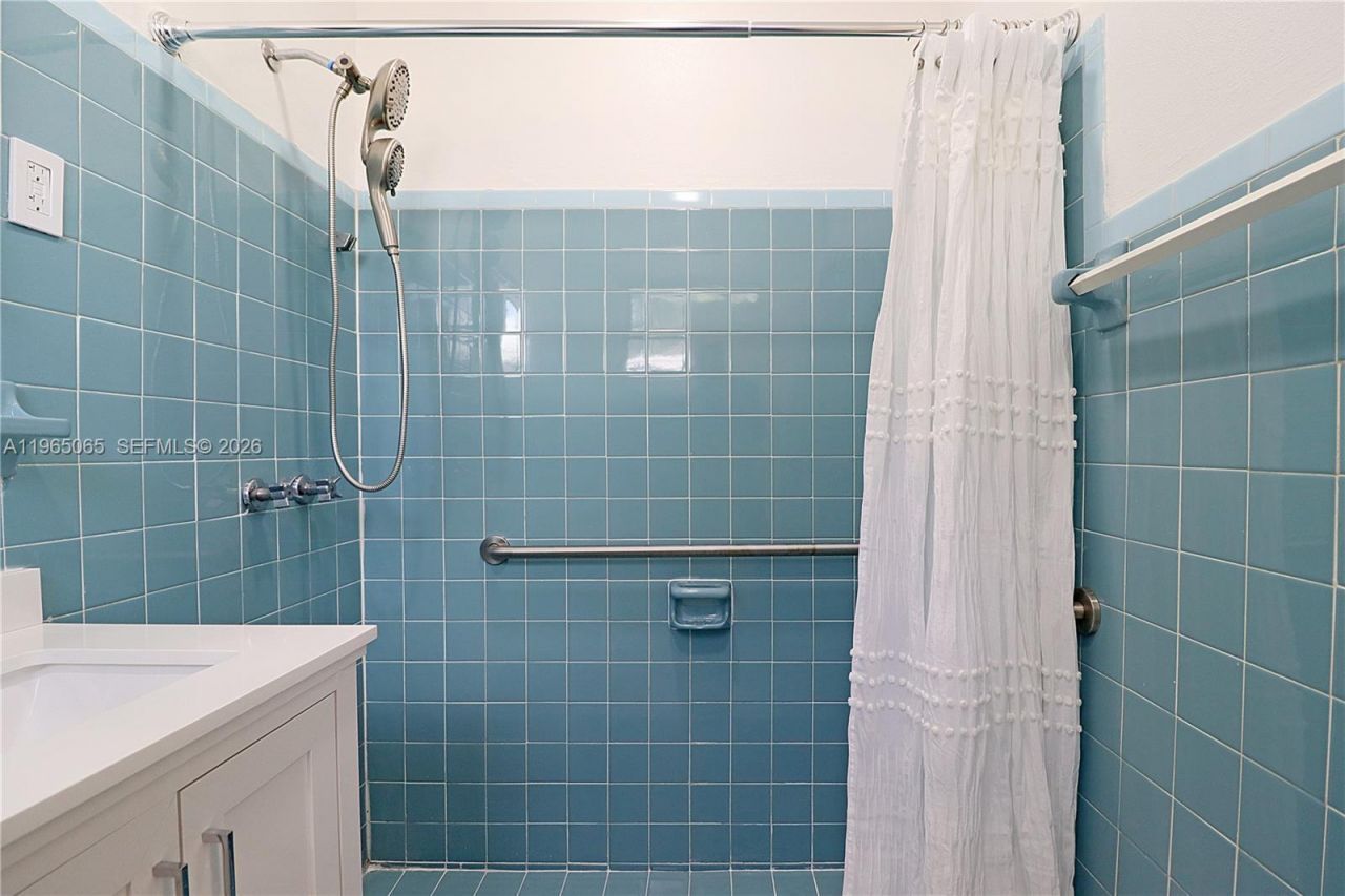 3330 SW 2nd St, Miami, FL 33135 Photo