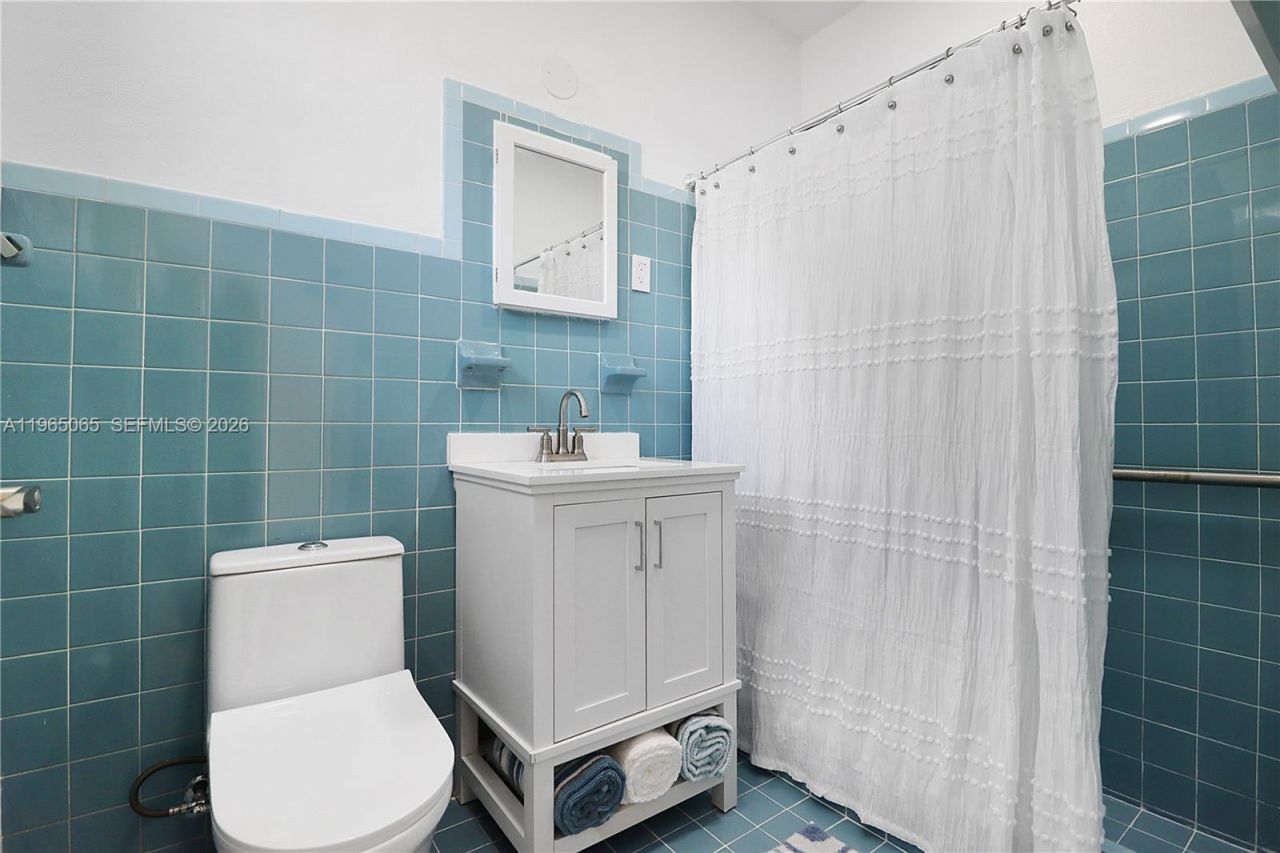 3330 SW 2nd St, Miami, FL 33135 Photo