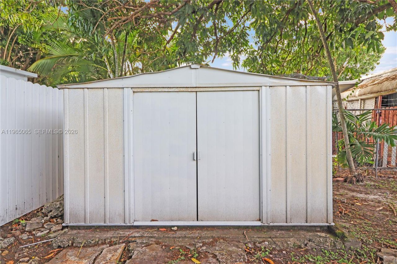 3330 SW 2nd St, Miami, FL 33135 Photo