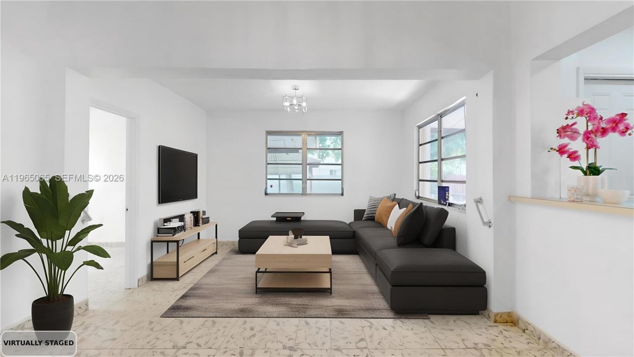 3330 SW 2nd St, Miami, FL 33135 Photo