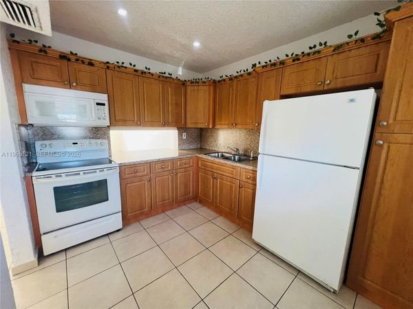 Unit 535, Miami, FL 33179