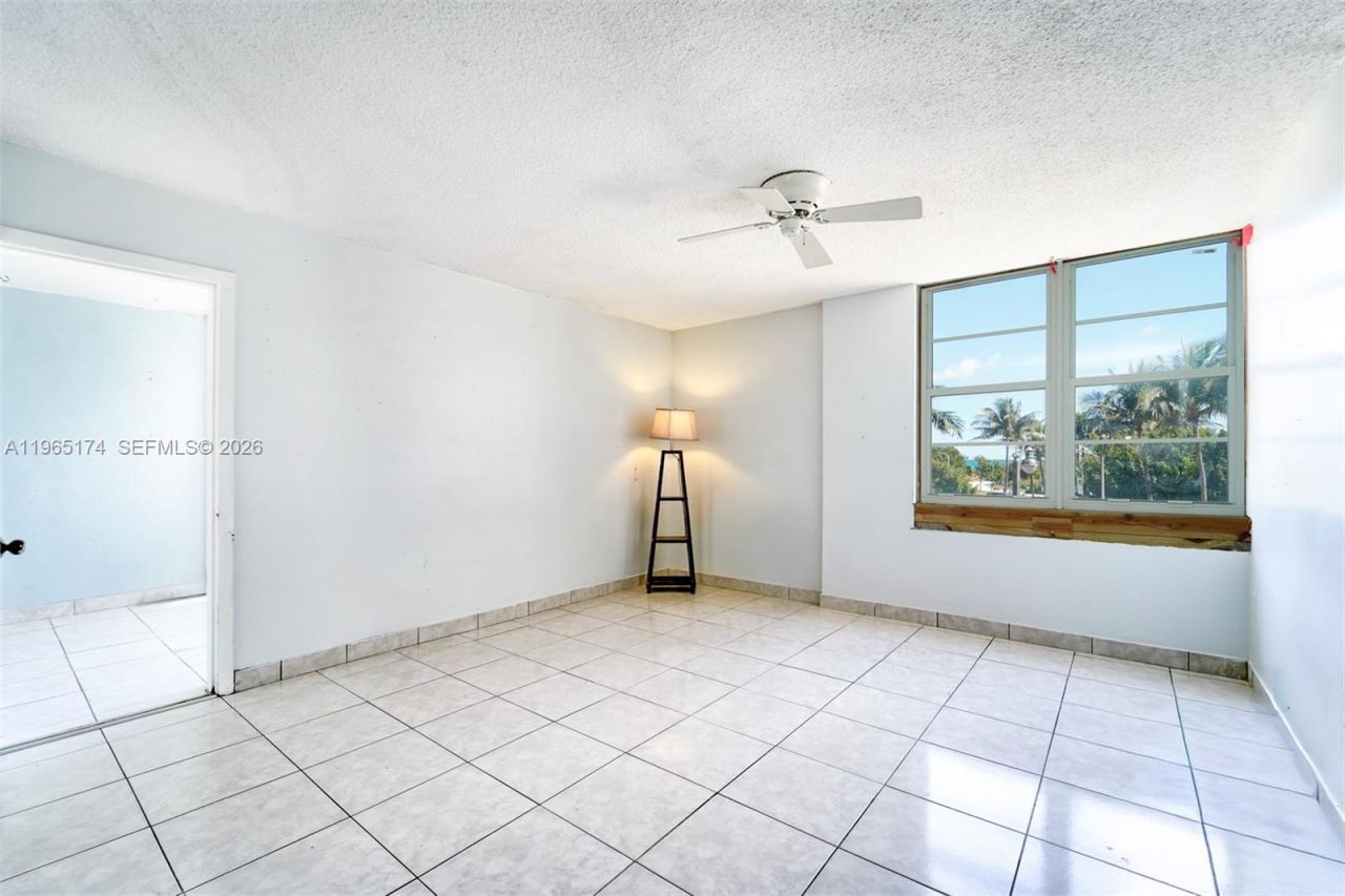 6450 Collins Ave, Unit 202, Miami Beach, FL 33141 Photo