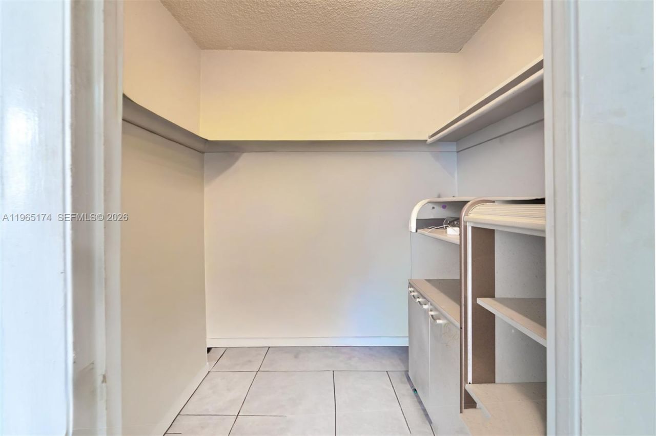 6450 Collins Ave, Unit 202, Miami Beach, FL 33141 Photo