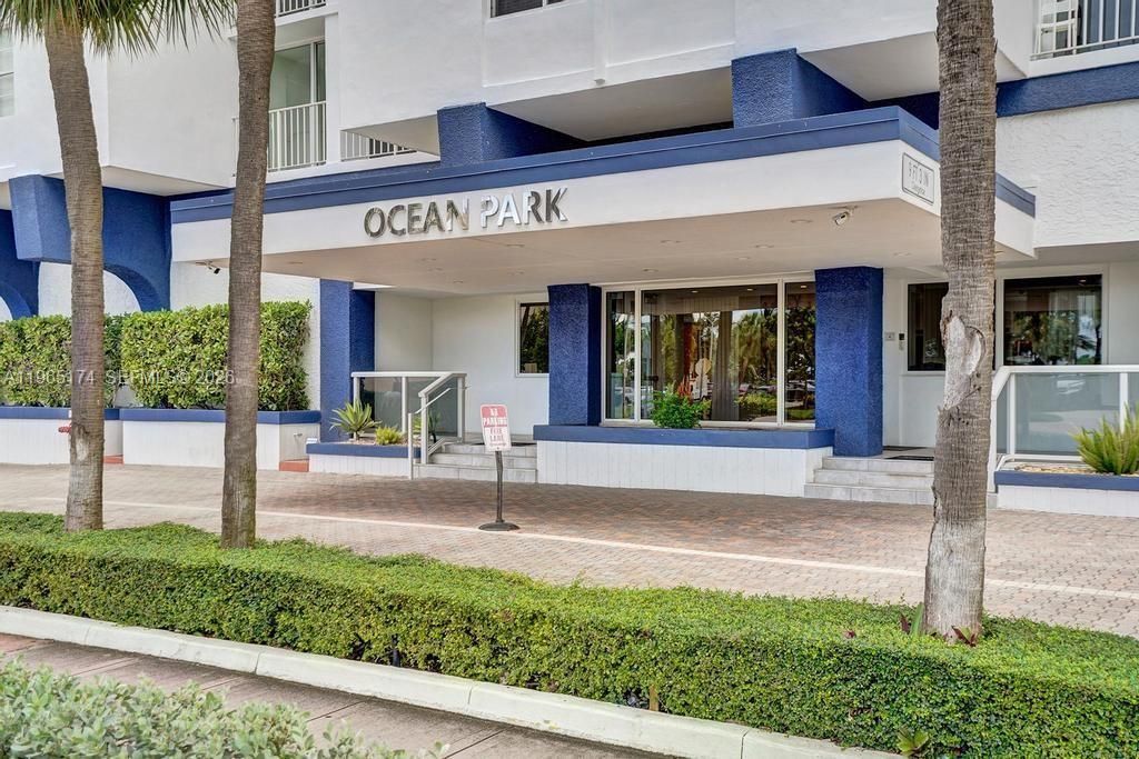 6450 Collins Ave, Unit 202, Miami Beach, FL 33141 Photo