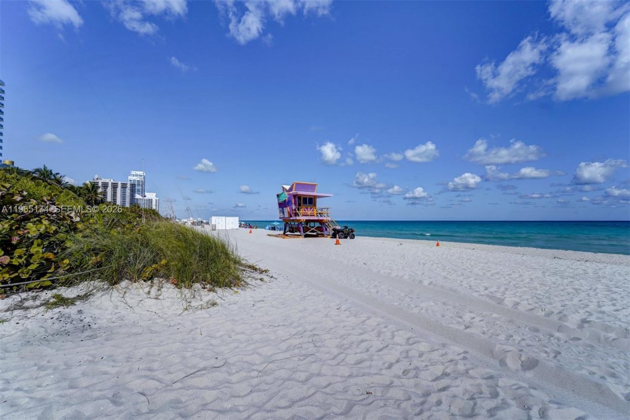 6450 Collins Ave , Unit 202, Miami Beach, FL 33141 Photo