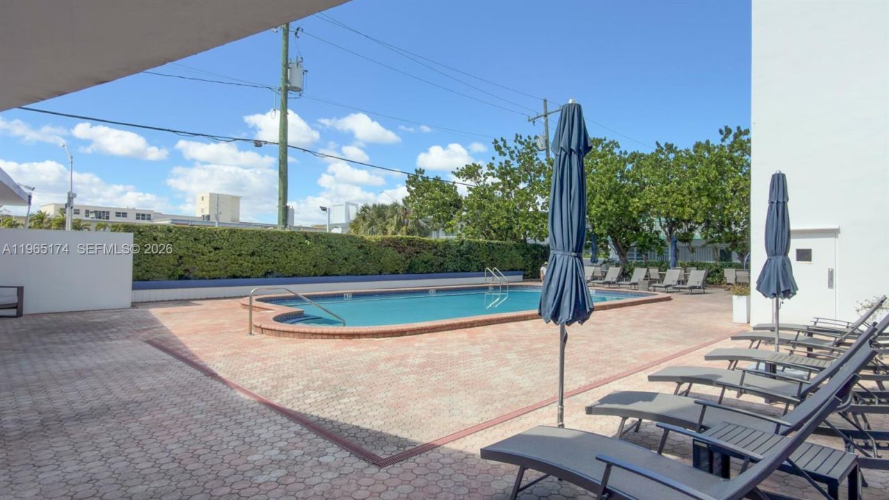 6450 Collins Ave, Unit 202, Miami Beach, FL 33141 Photo