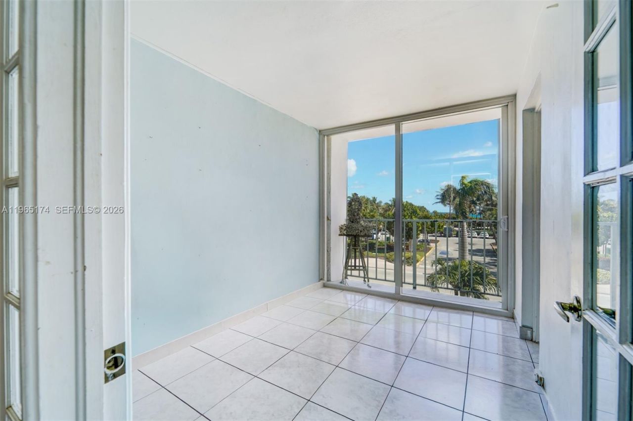 6450 Collins Ave, Unit 202, Miami Beach, FL 33141 Photo