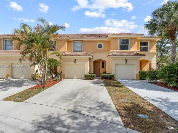 202 River Bluff Ln, Royal Palm Beach, FL 33411