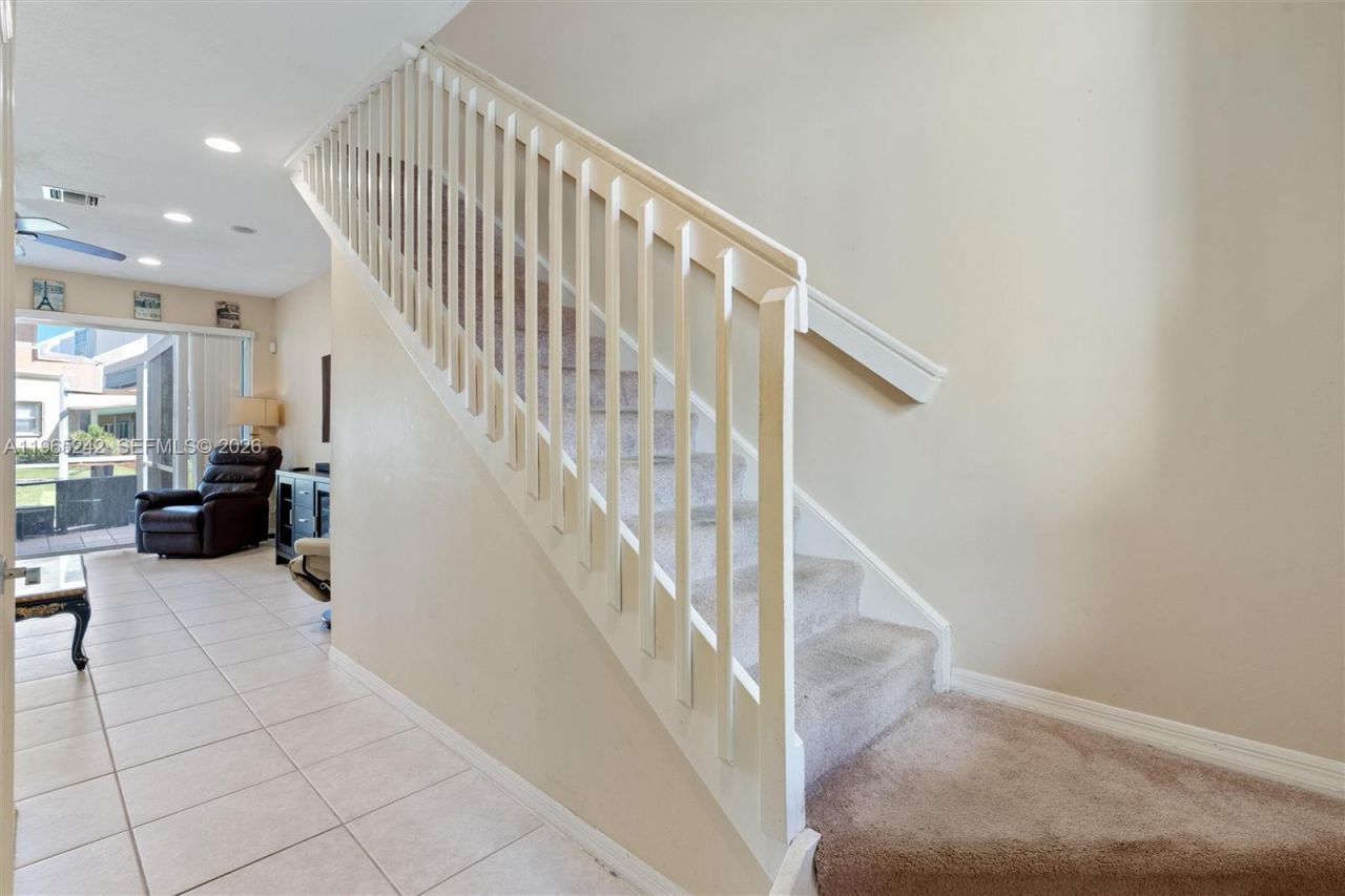 202 River Bluff Ln, Royal Palm Beach, FL 33411 Photo