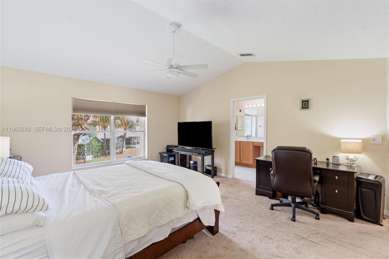 202 River Bluff Ln, Royal Palm Beach, FL 33411 Photo