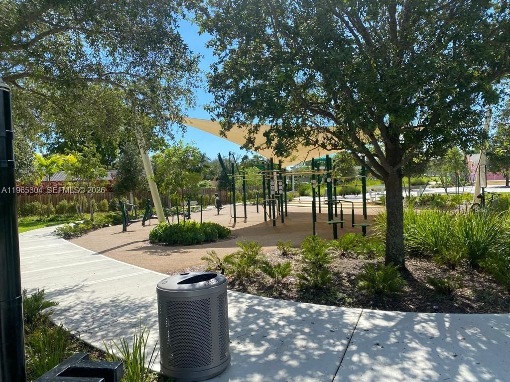 724 NE 6th St, Unit 7, Hallandale Beach, FL 33009 Photo