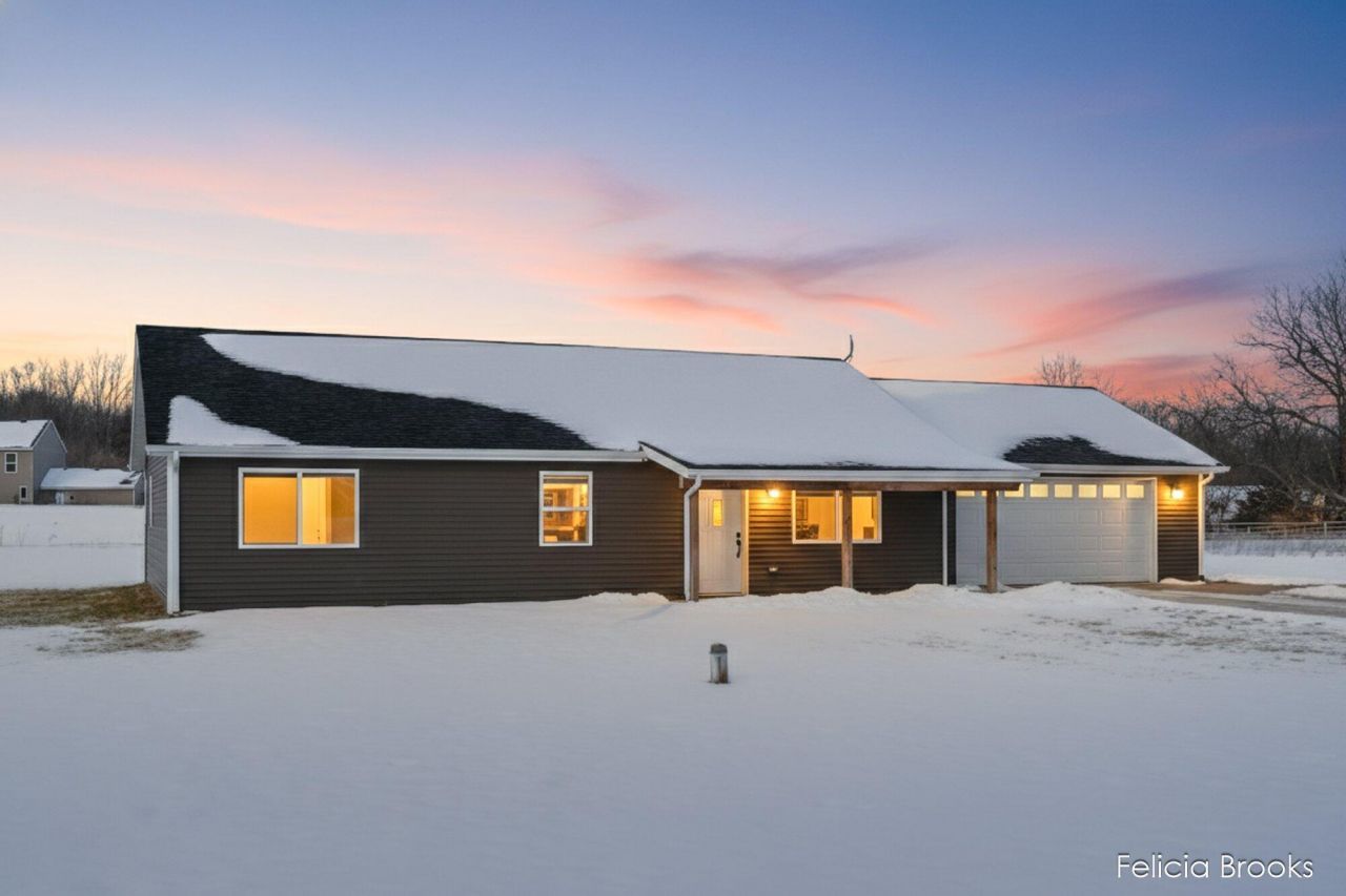 2531 Daisy Lane, Middleville, MI 49333 Main Photo