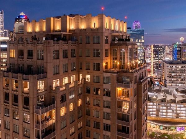 2525 N Pearl Street, Unit 1801, Dallas, TX 75201