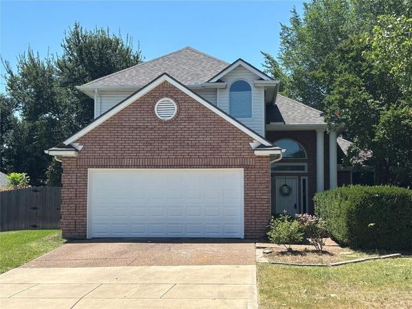 6800 Moss Lane, North Richland Hills, TX 76182