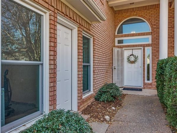 6800 Moss Lane, North Richland Hills, TX 76182