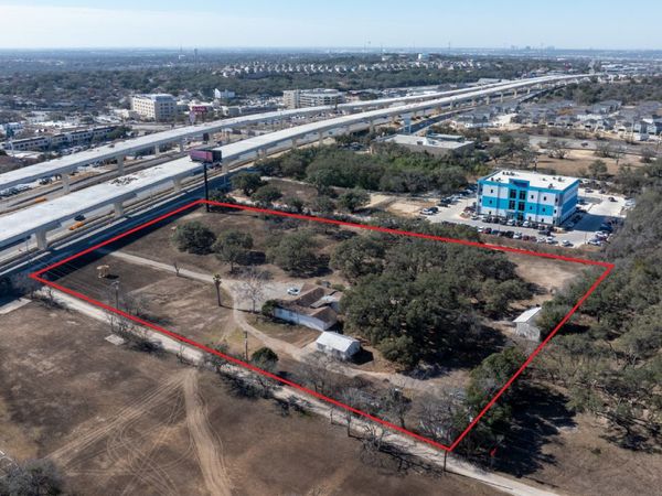 12995 N Interstate 35, Live Oak, TX 78233