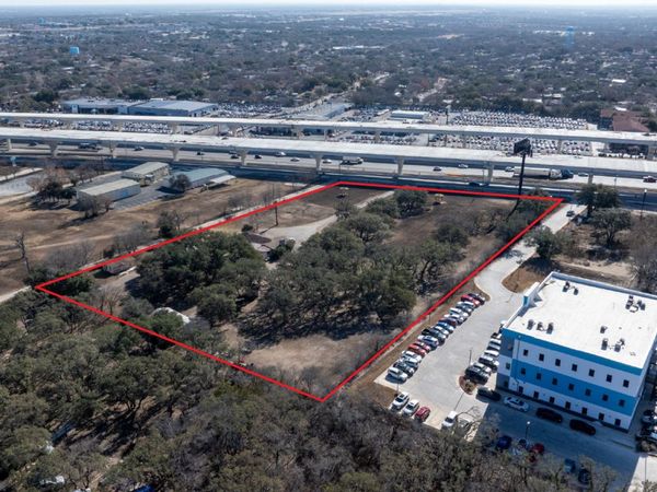 12995 N Interstate 35, Live Oak, TX 78233