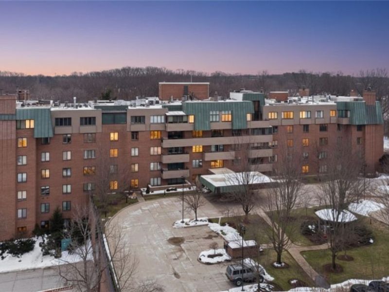 5200 Three Village Drive, Unit LLB, Lyndhurst, OH 44124 Photo 1