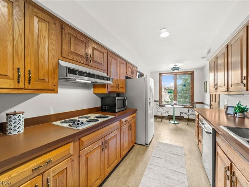 5200 Three Village Drive, Unit LLB, Lyndhurst, OH 44124 Photo 16