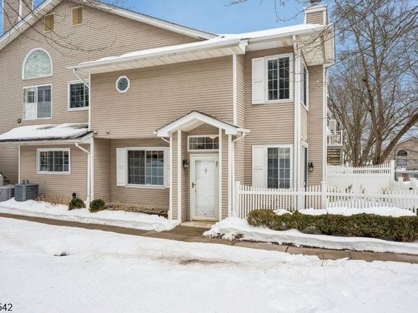 67 Bentley Court, Bedminster, NJ 07921