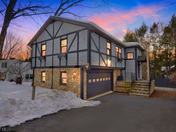 378 E Shore Trl, Sparta, NJ 07871