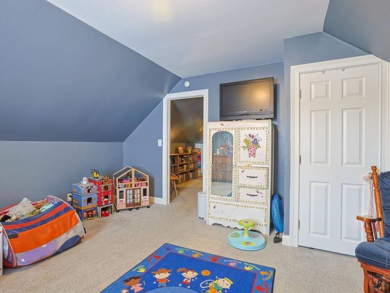 15 Bonham Road, Wyoming, OH 45215 Photo 18