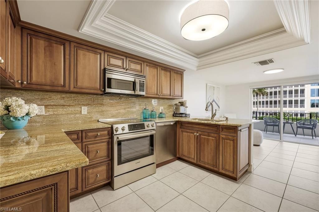 4451 Gulf Shore Blvd N, Unit 406, Naples, FL 34103 Photo