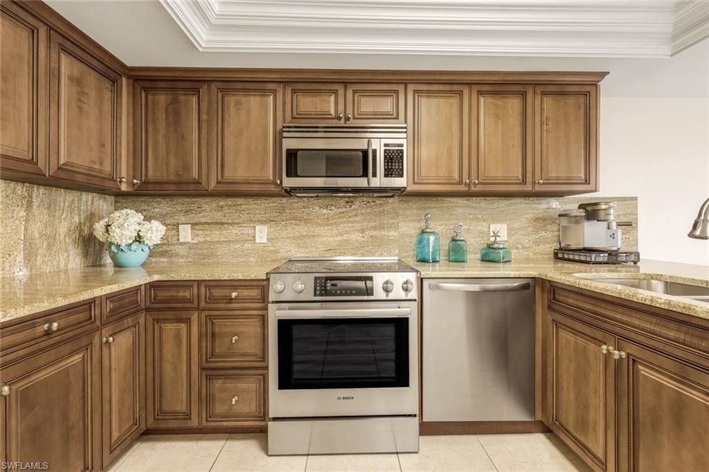 4451 Gulf Shore Blvd N, Unit 406, Naples, FL 34103 Photo