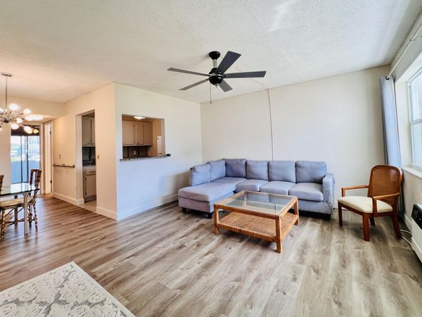 271 Camden L, West Palm Beach, FL 33417