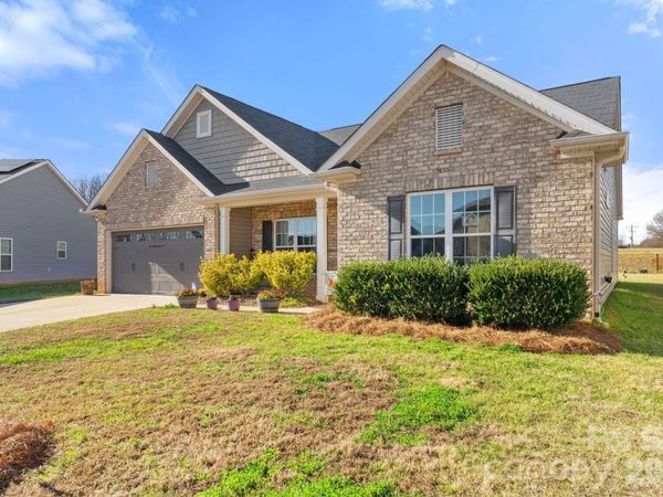 1378 Land Grove Drive, Kernersville, NC 27284