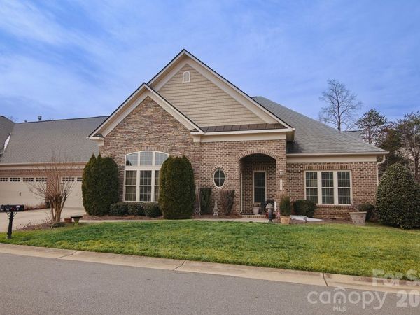 5416 Ggo Drive , Greensboro, NC 27406