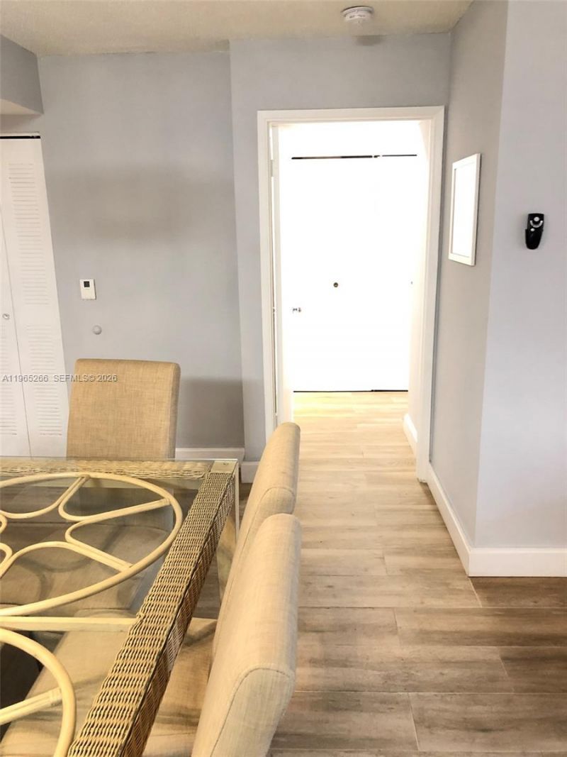 19801 E Country Club Dr, Unit 4406, Aventura, FL 33180 Photo
