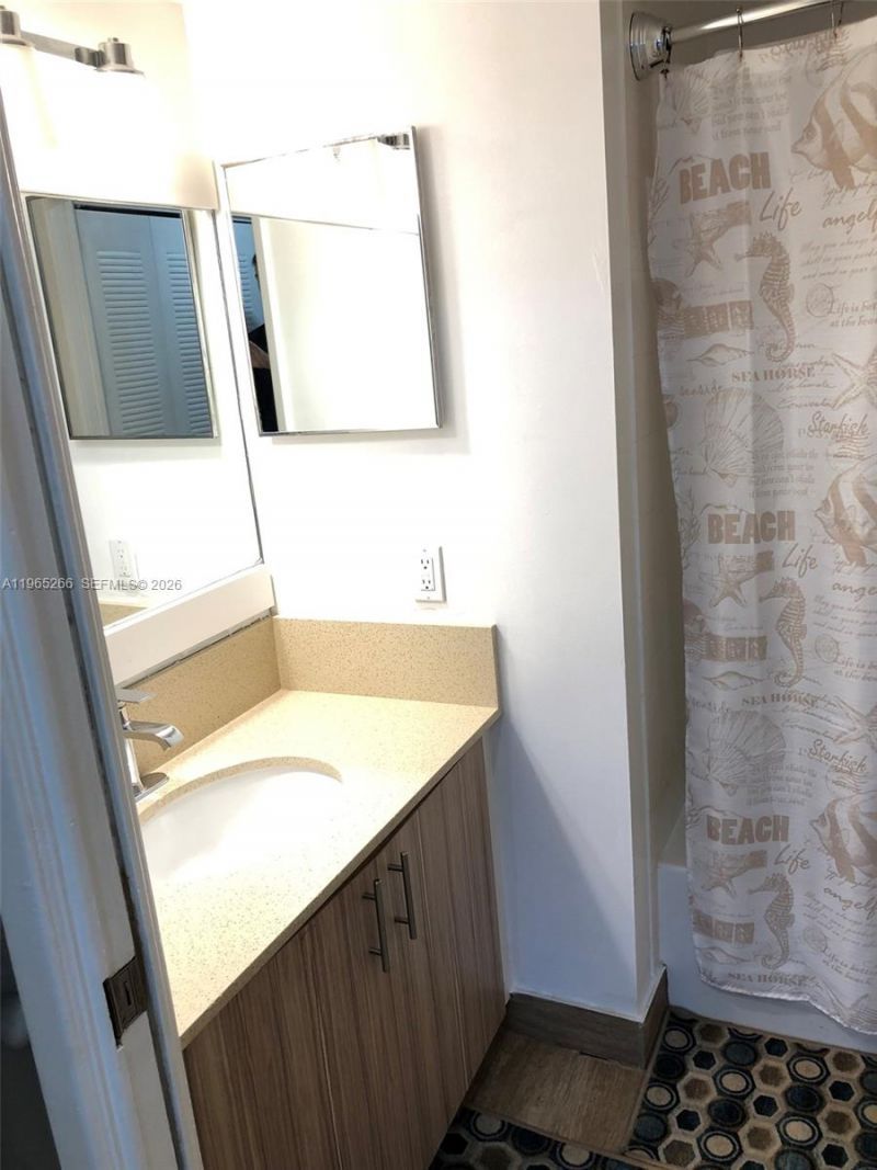 19801 E Country Club Dr, Unit 4406, Aventura, FL 33180 Photo