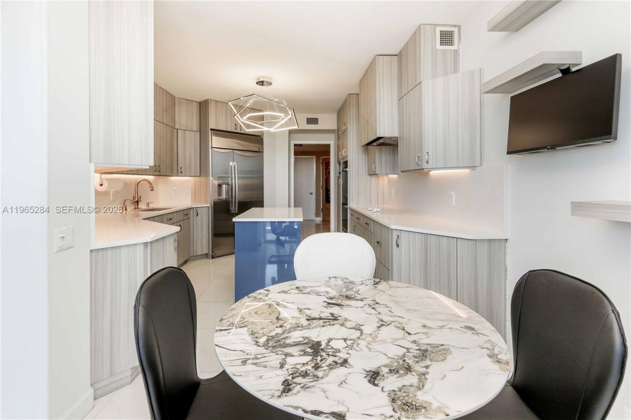 3801 NE 207th St , Unit 704, Aventura, FL 33180 Photo