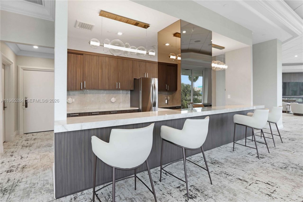 3801 NE 207th St , Unit 704, Aventura, FL 33180 Photo