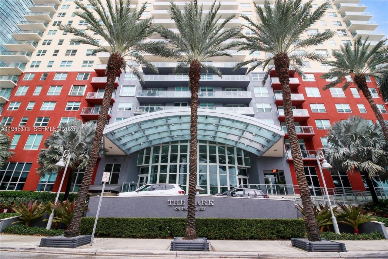 1155 Brickell Bay Dr, Unit PH105, Miami, FL 33131 Photo