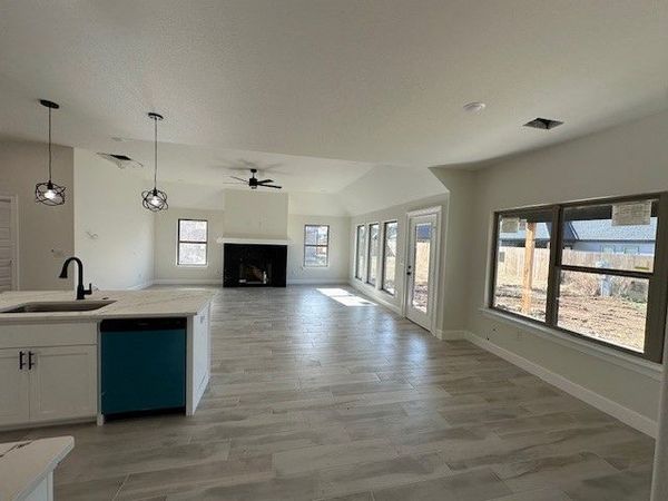 4728 W Triangle Street , Fayetteville, AR 72704