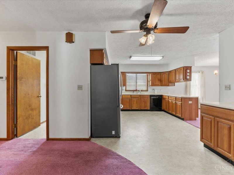 102 Robin Lane, Hillsboro, OH 45133 Photo 12