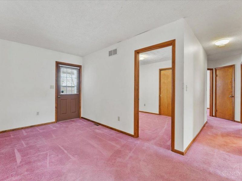 102 Robin Lane, Hillsboro, OH 45133 Photo 14