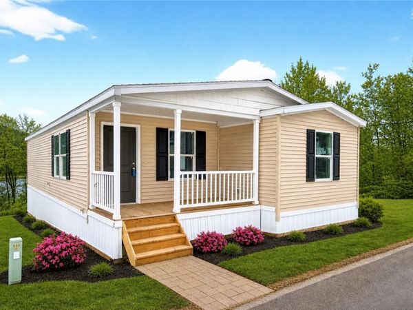 16 Surf Drive, Bunola, PA 15020