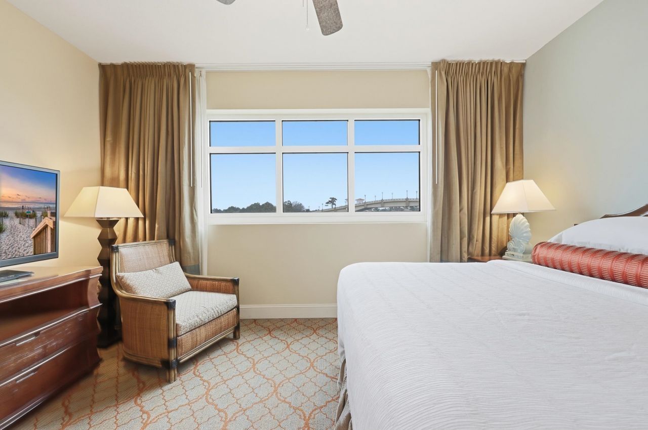 8121 Amalfi Pl.  Photo 14