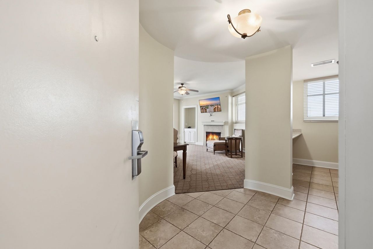 8121 Amalfi Pl.  Photo 25