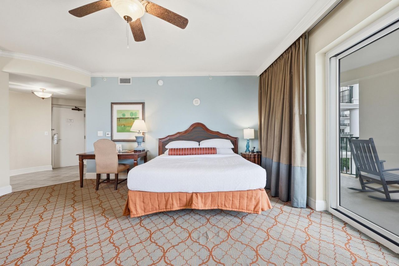 8121 Amalfi Pl.  Photo 29