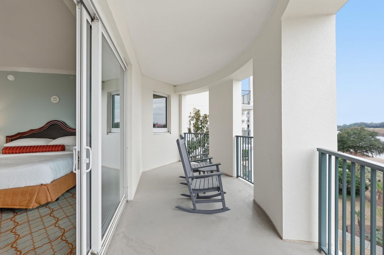 8121 Amalfi Pl.  Photo 31