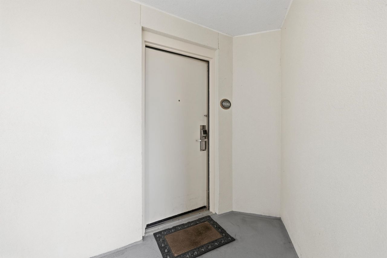 8121 Amalfi Pl.  Photo 37