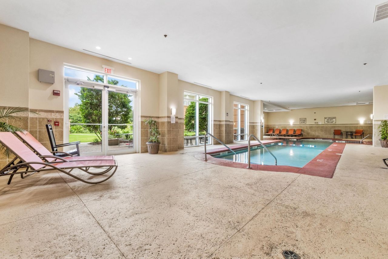 8121 Amalfi Pl.  Photo 44