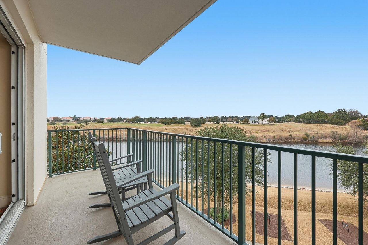 8121 Amalfi Pl.  Photo 9