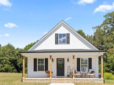 403 North Ave, Appomattox, VA 24522