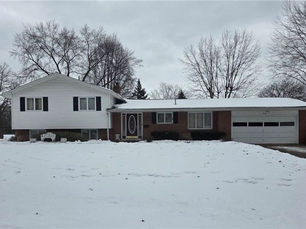 800 Weber Avenue NE, North Canton, OH 44720